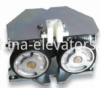 Zapato de guía de rodillos para cabina y contrapeso Roller Guide Shoe for Cabin & Counterweight